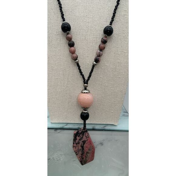 Vintage Signed French Designer DUBAUX Black & Pink Beaded Stone Pendant Necklace - Picture 4 of 7
